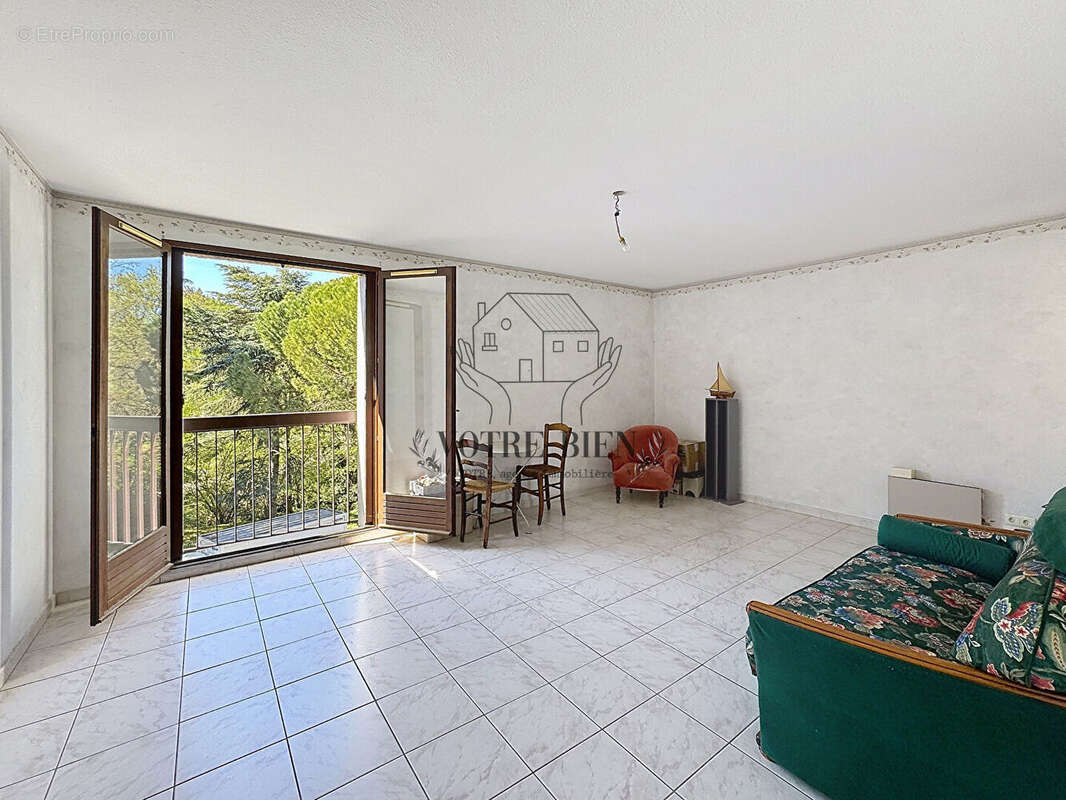 Appartement Manosque 4 pièce(s) 83.05 m2 - TERRASSE - CAVE - STATIONNEMENT - photo 2