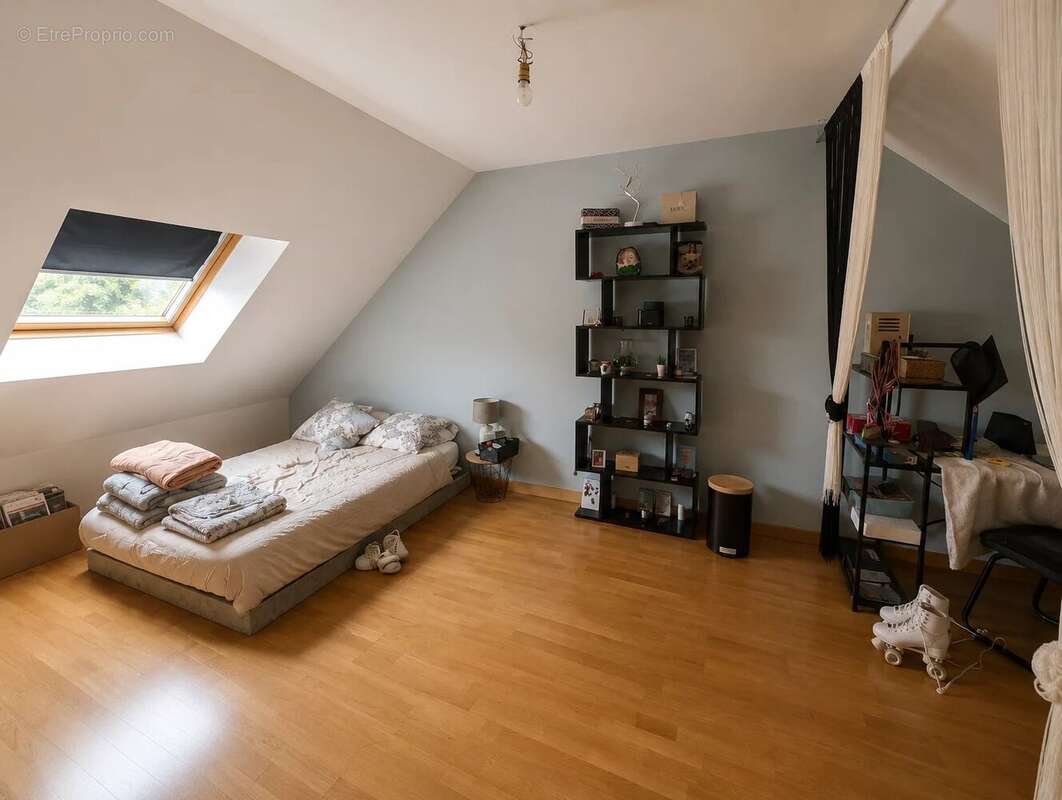 Réf. 2299 – Pavillon 5 ch. avec sous‑sol & grand jardin - photo 9