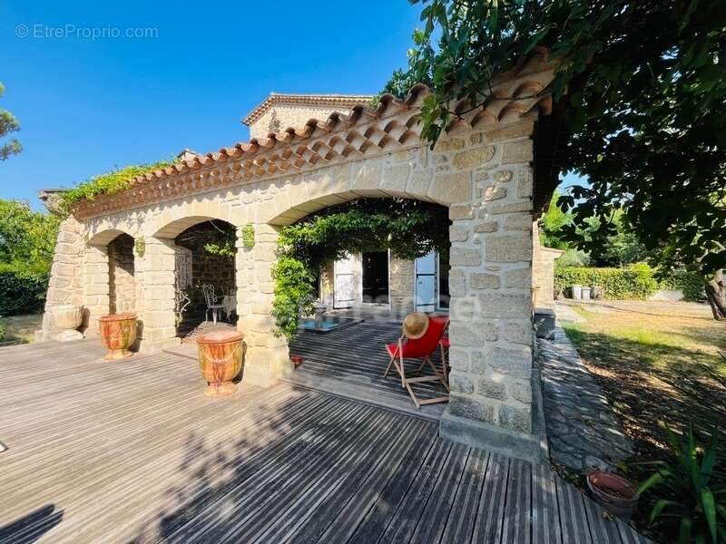 Maison à JUVIGNAC