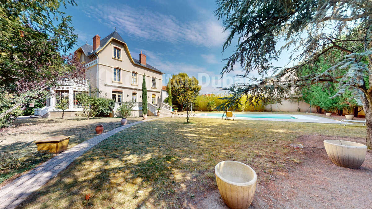 LE COTEAU - Maison de 300 m² - photo 4