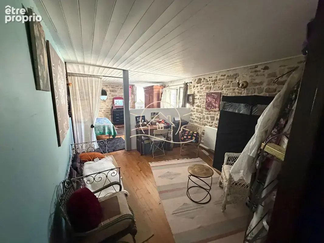 Maison de caractère en pierre au coeur du centre historique de Barjac - photo 8