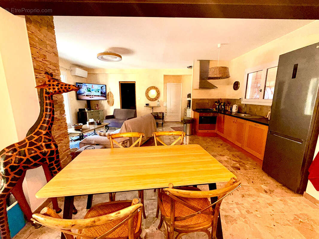 Maison Cadolive 4 pièce(s) 85 m2 - photo 5