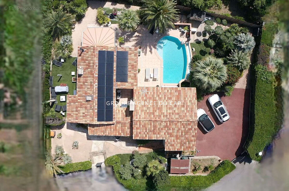 Maison à LES ISSAMBRES