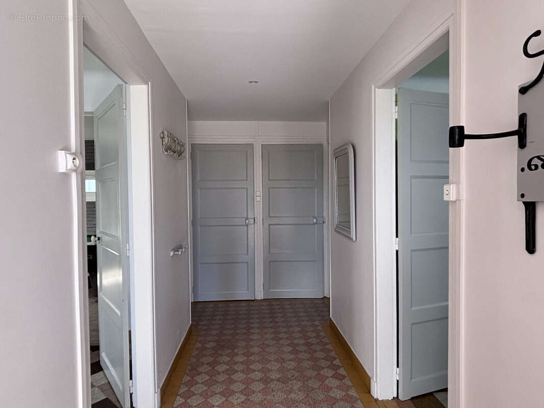 Maison à MONTREUIL-LA-CAMBE