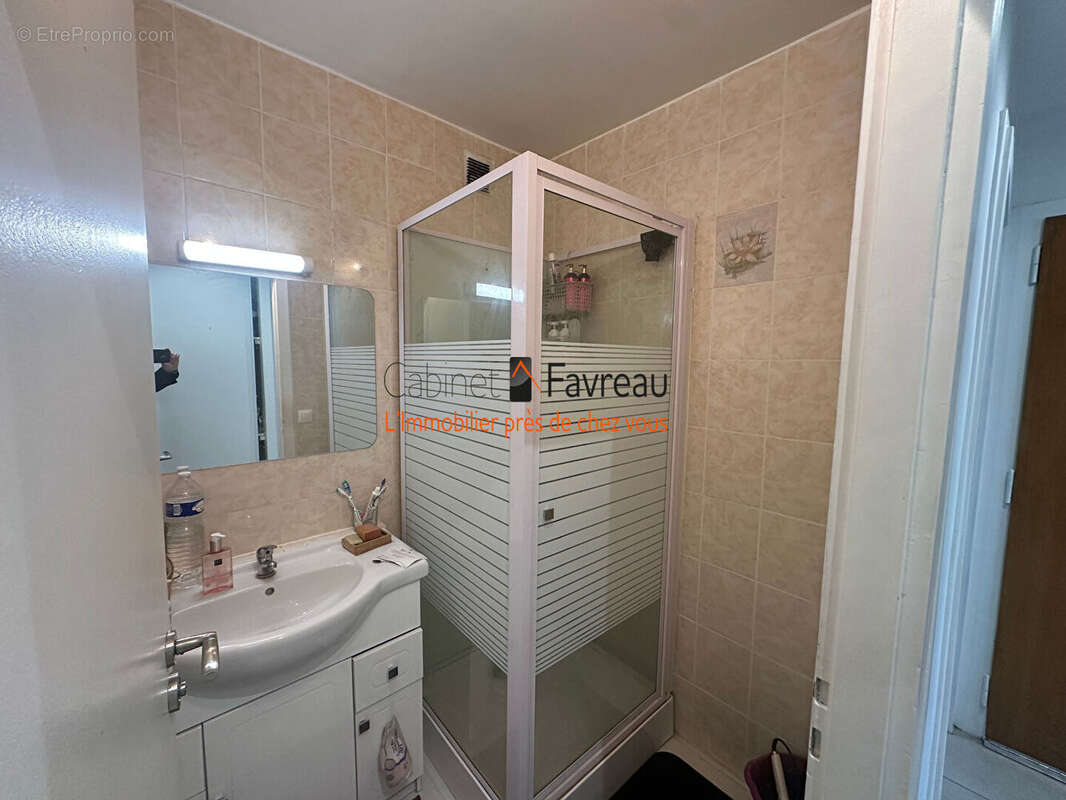 Appartement à L&#039;HAY-LES-ROSES