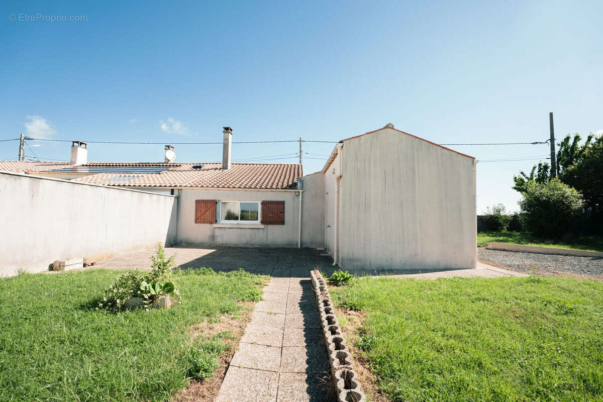 Maison à PORT-DES-BARQUES