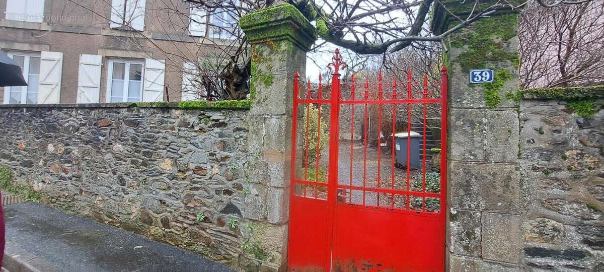 Appartement à JUILLAC