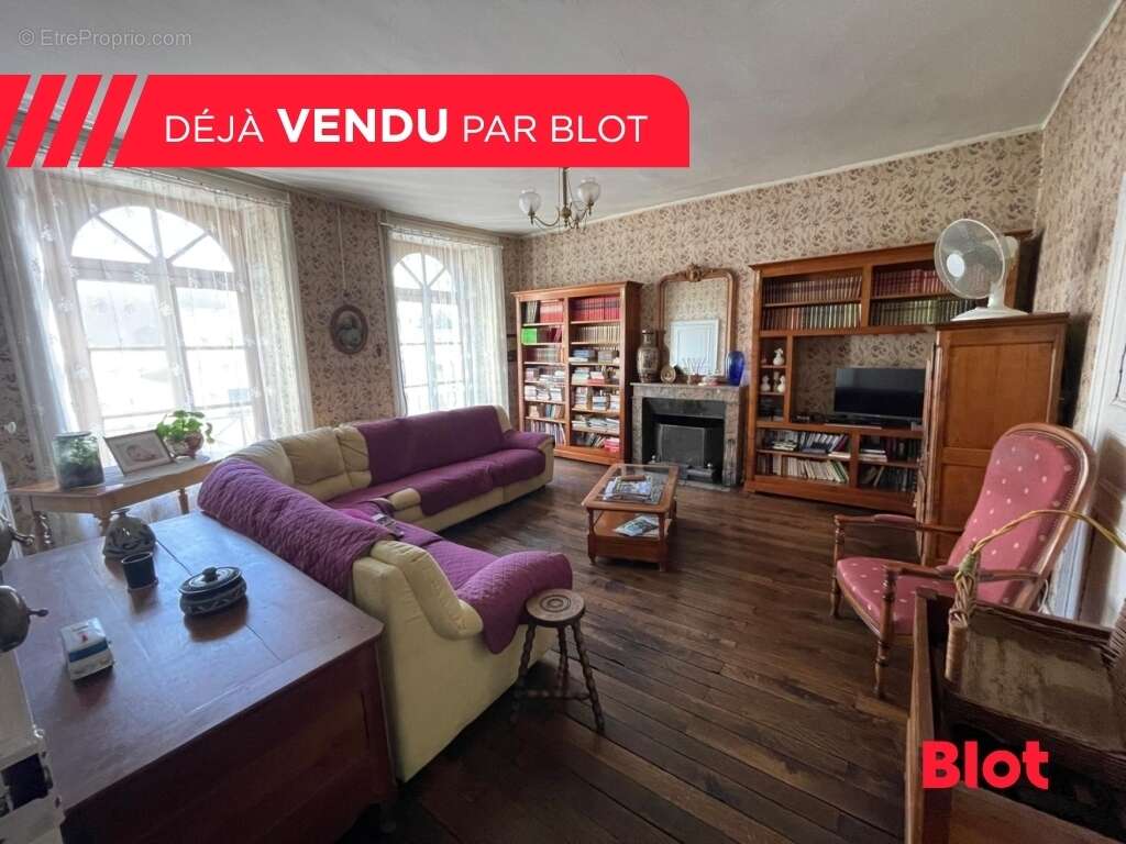 Appartement à ARGENTRE-DU-PLESSIS