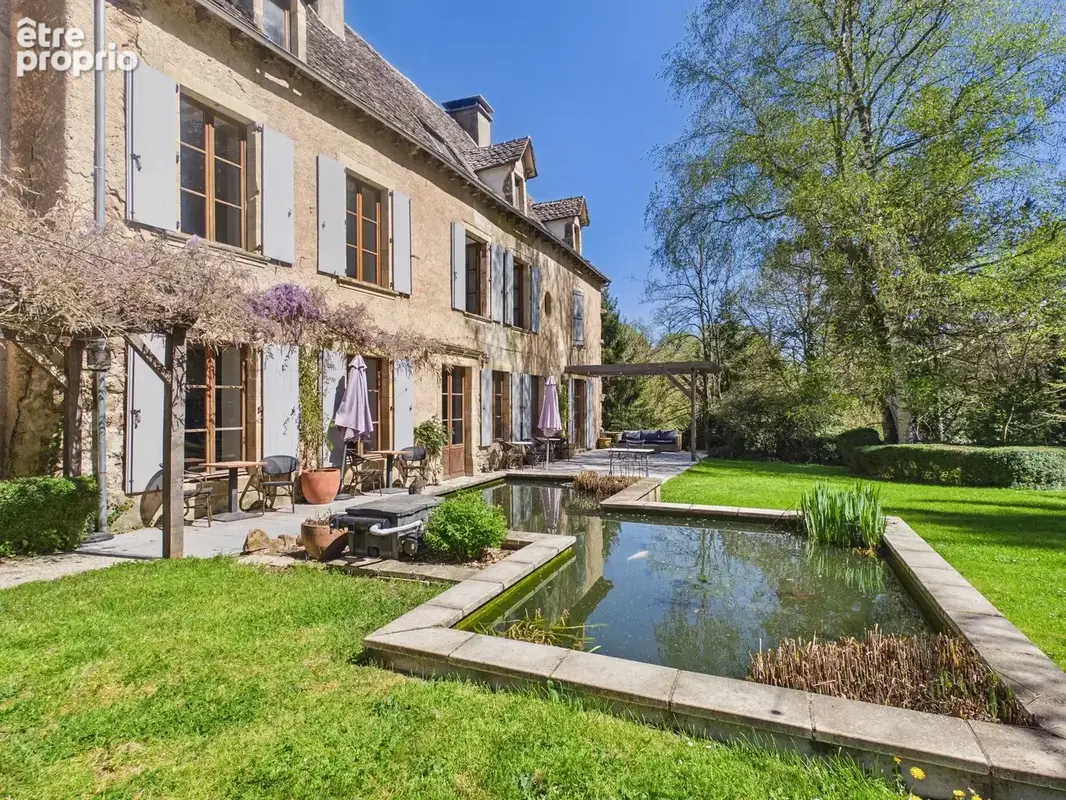 Domaine Prestigieux en Pierre avec Lac Privé et Annexe Indépendante - photo 12