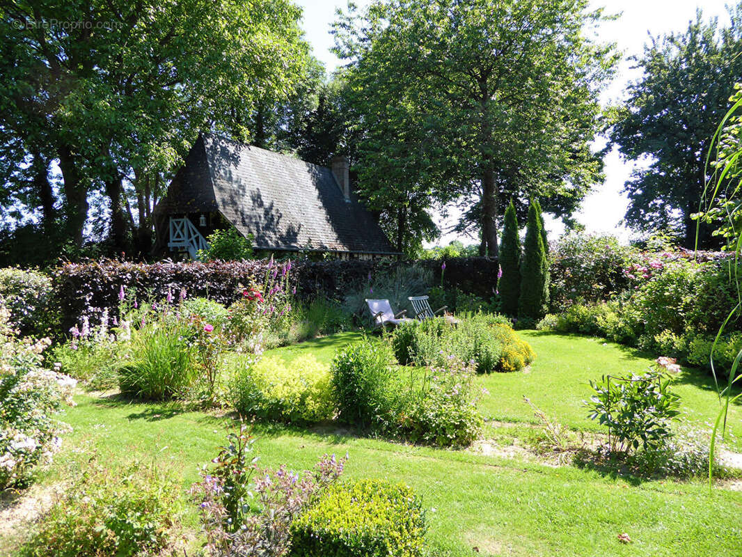Maison à CORMEILLES