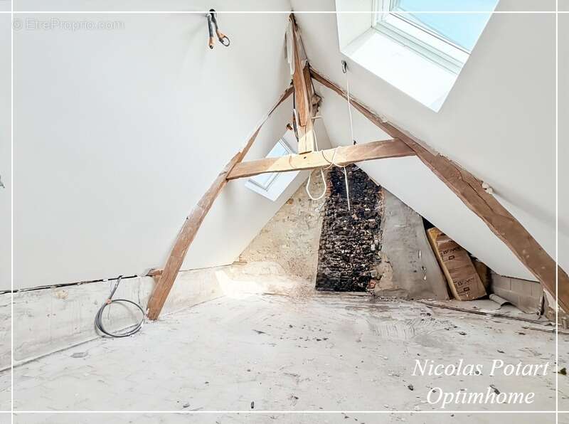 Ensemble immobilier avec granges et fort potentiel proche Compiègne - photo 17