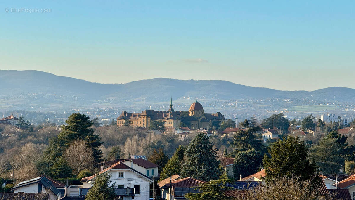 Appartement à SAINTE-FOY-LES-LYON