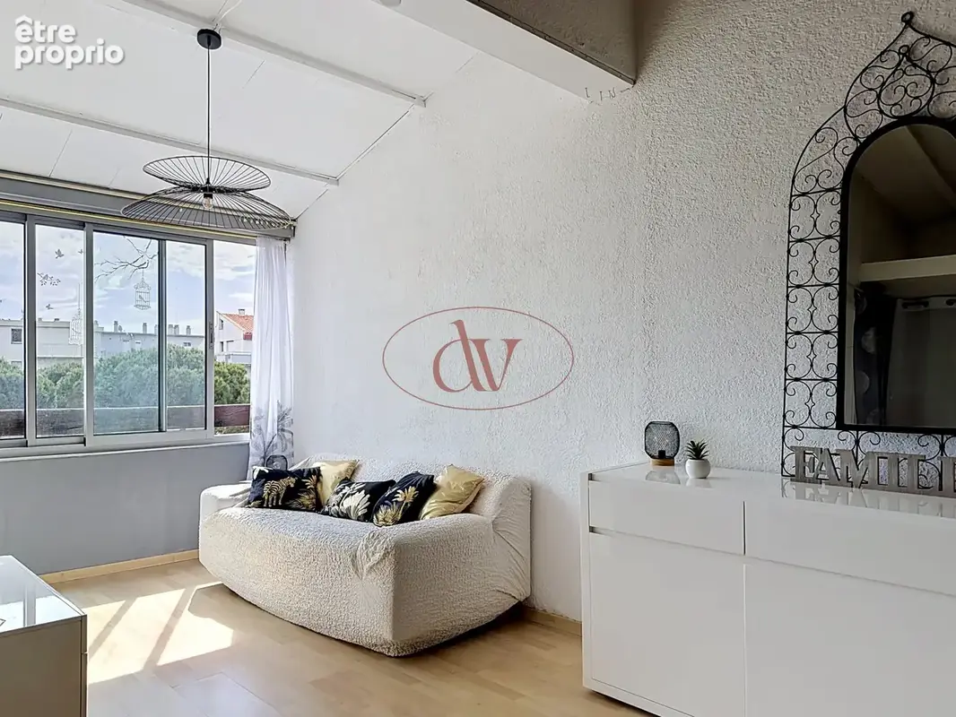 Appartement 2 pieces + cabine et stationnement ( saint cyprien ) - photo 3
