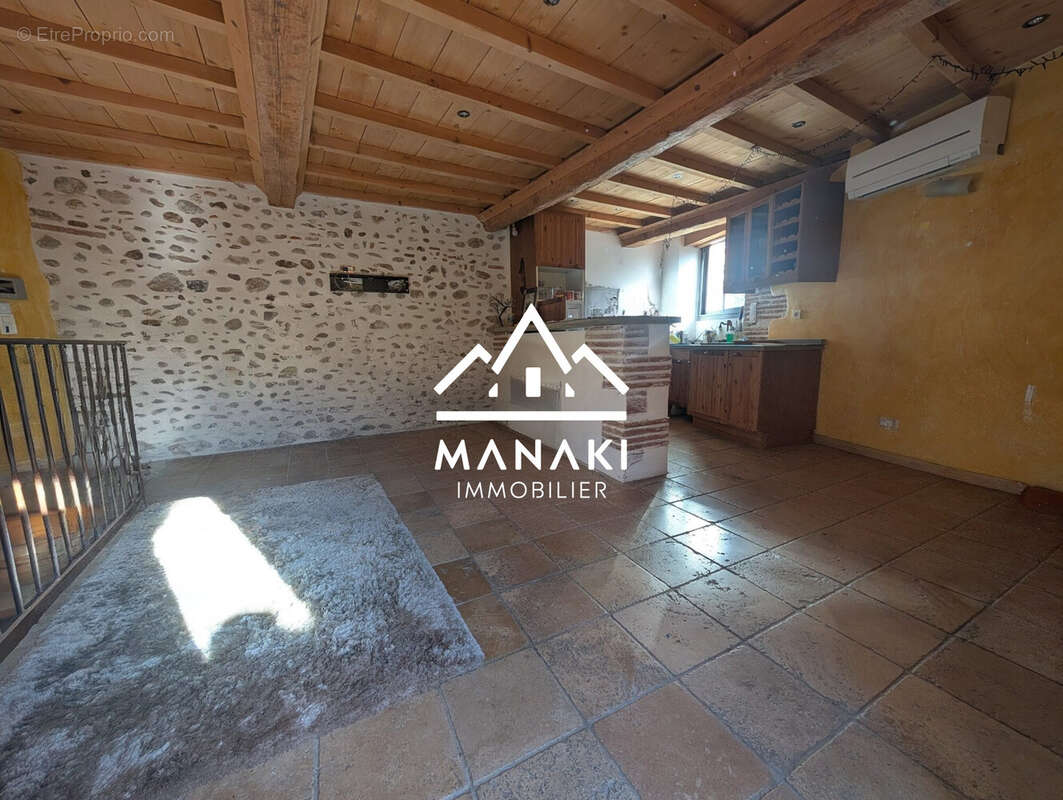 Pièce de vie R+1 - Maison à MILLAS