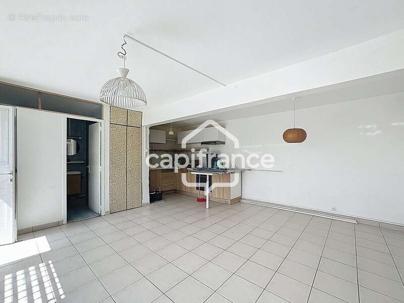 Maison à LES ABYMES