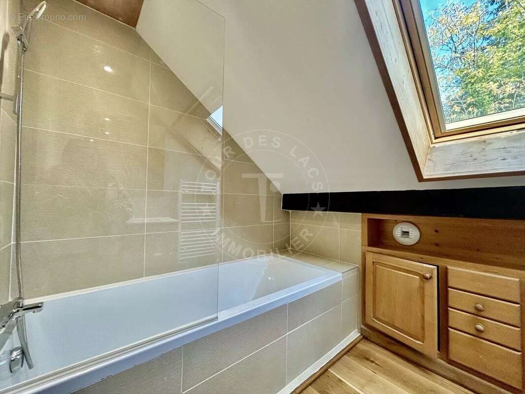 Maison à VILLY-LE-PELLOUX