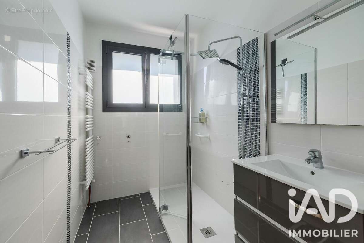 Maison 147 m² à Communay  - photo 7