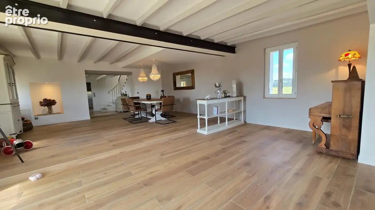 Propriété d'Exception Rénovée – 7.5 hectares - Étang privée - vue panoramique - Piscine - Source - photo 41