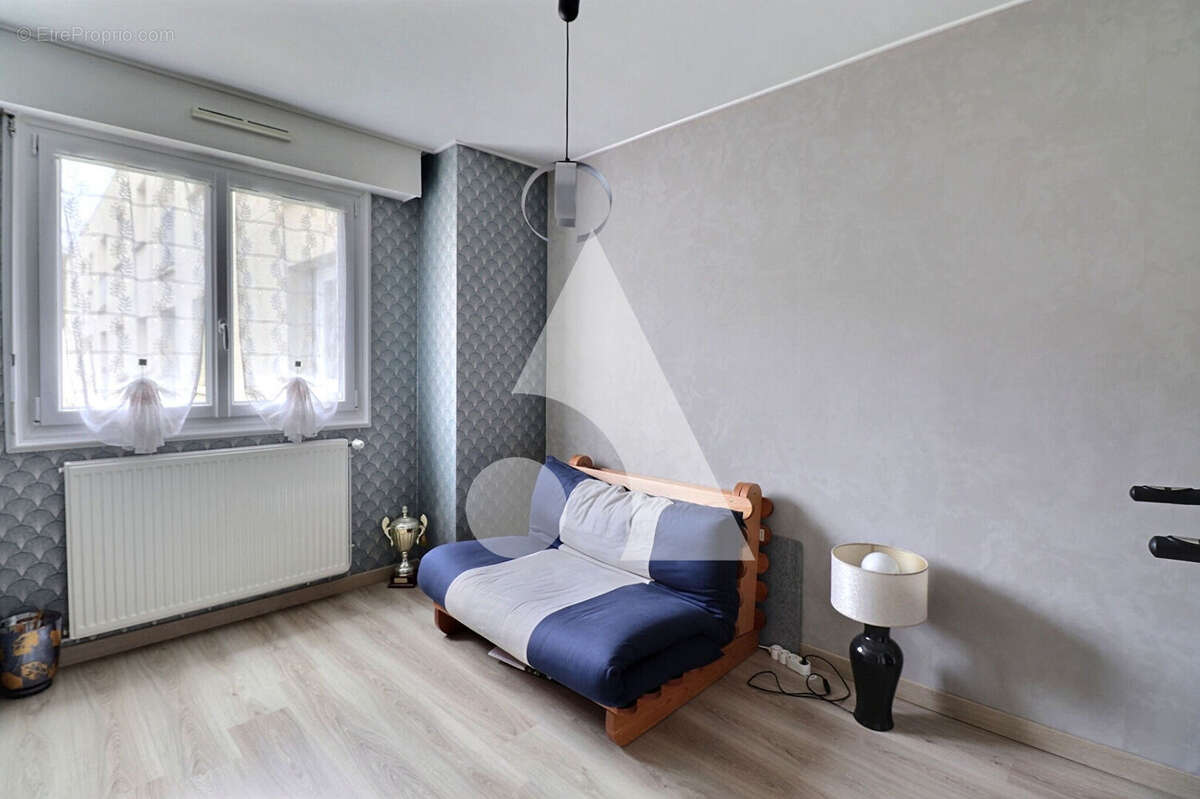 Appartement à MERY-SUR-OISE