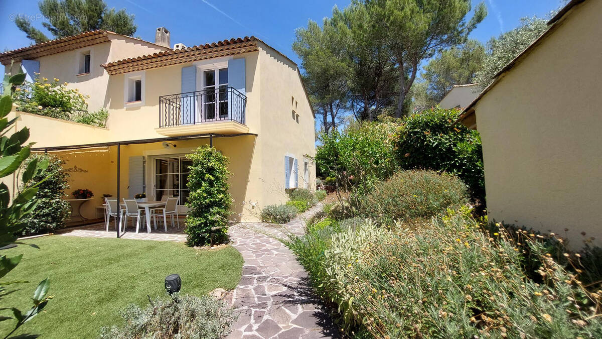 Maison à LA MOTTE