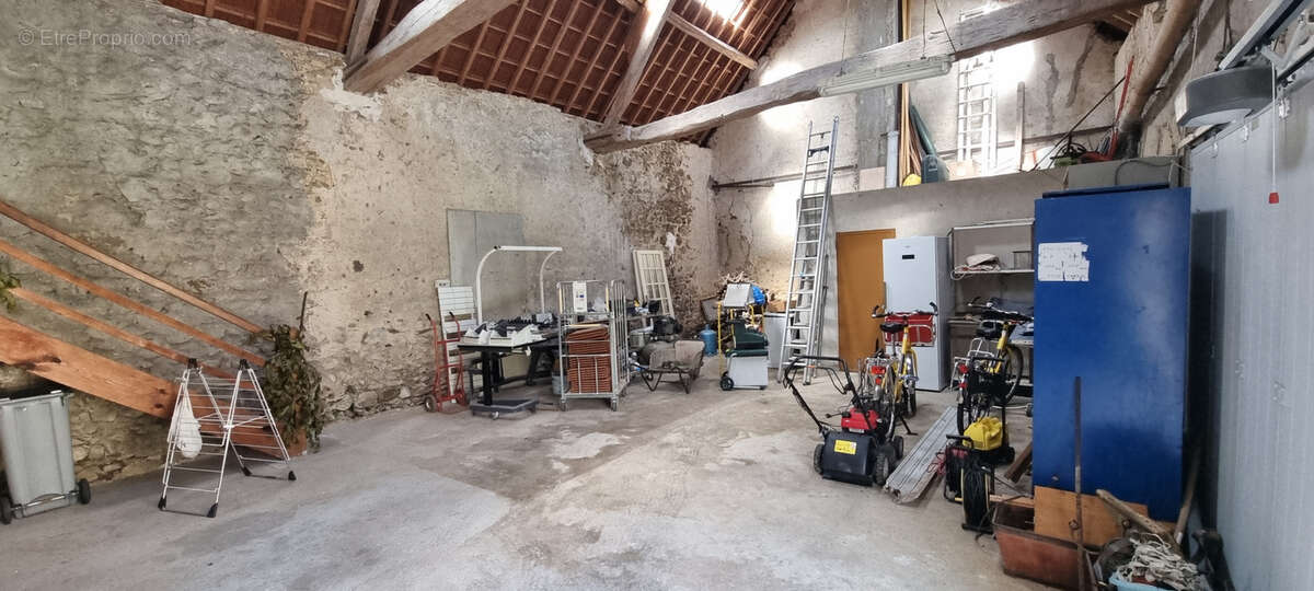 Maison à VILLEMANOCHE