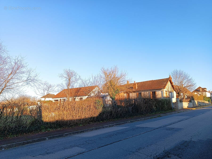 Maison à CHANTENAY-SAINT-IMBERT