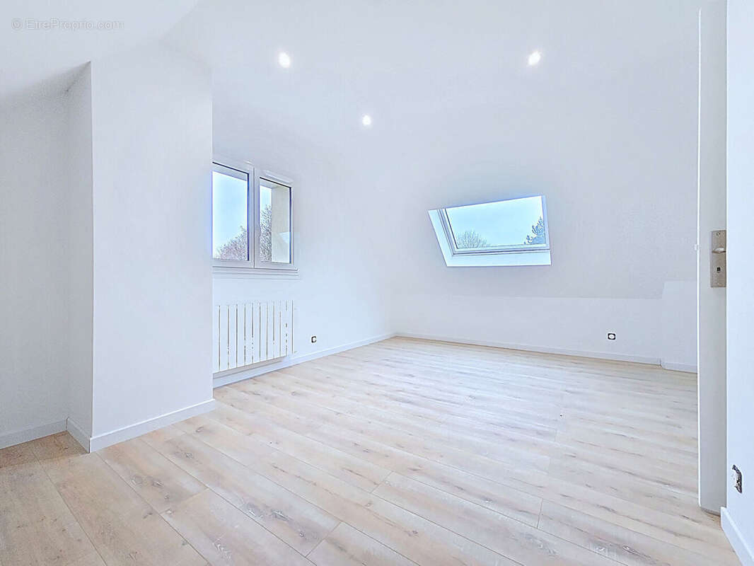 Maison à FRANQUEVILLE-SAINT-PIERRE