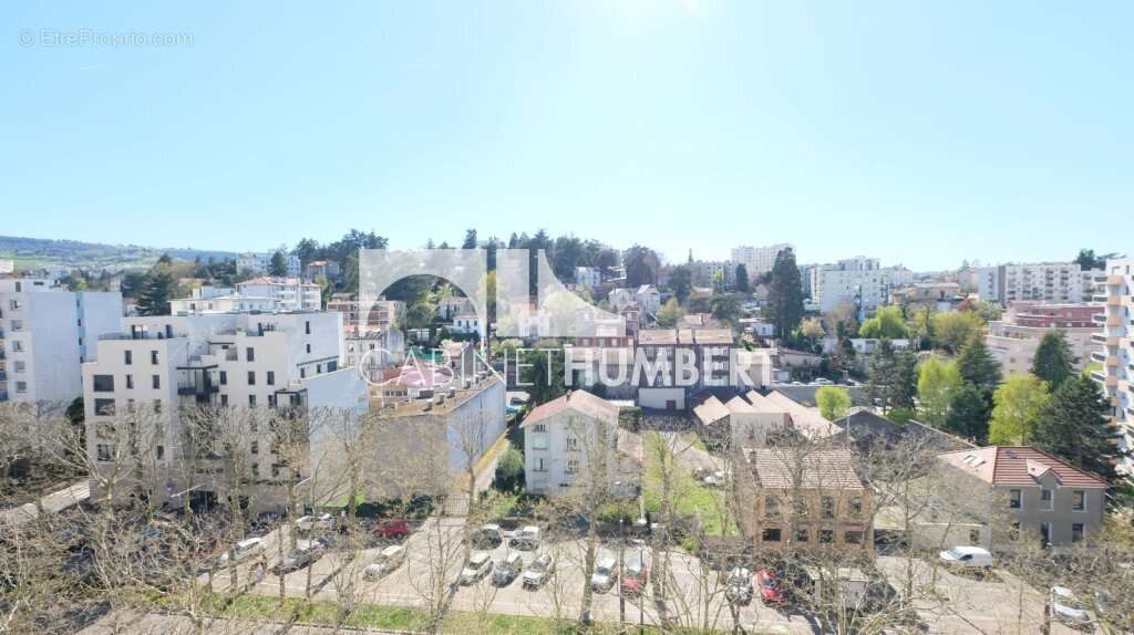 Appartement à SAINT-ETIENNE