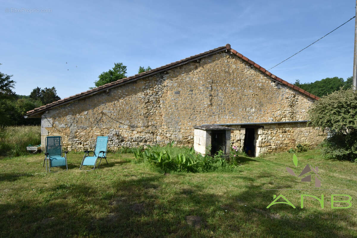 Maison à GRASSAC