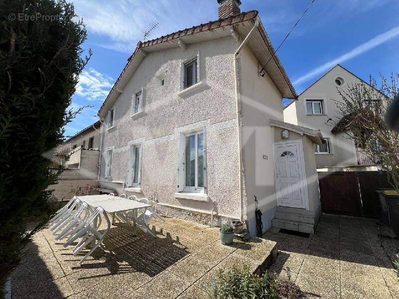 Maison à QUINCY-SOUS-SENART