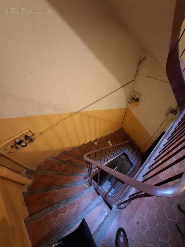 Appartement à MARSEILLE-4E