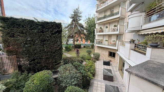 Appartement à LEVALLOIS-PERRET