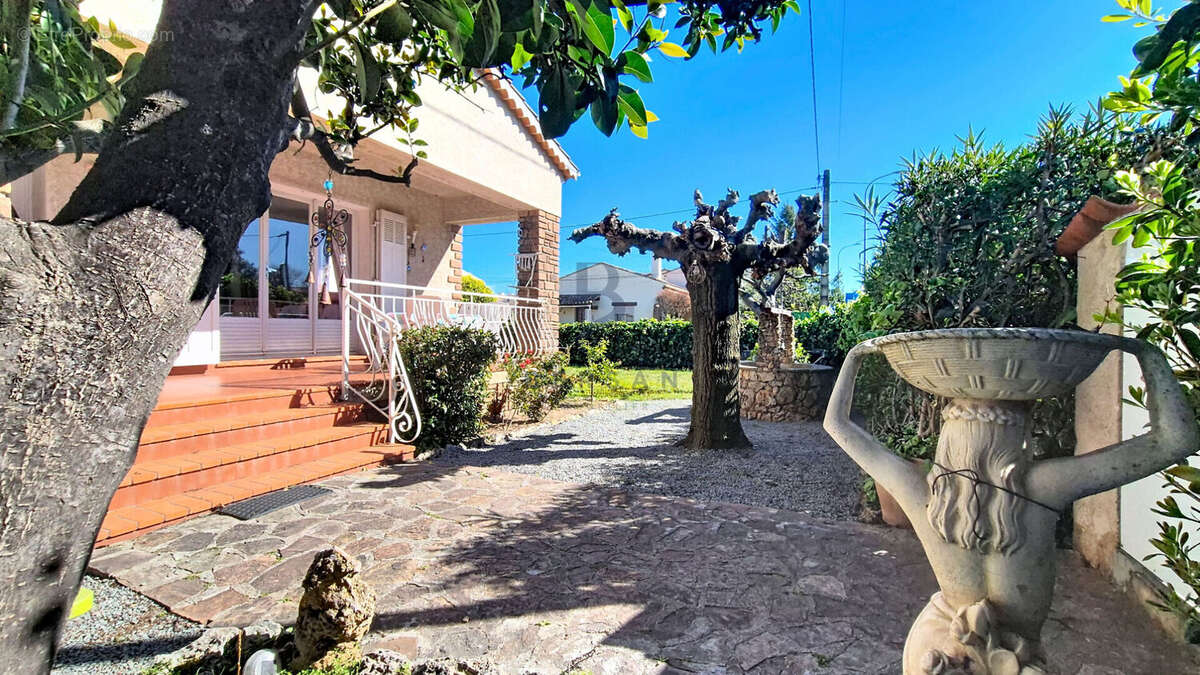 Maison à FREJUS