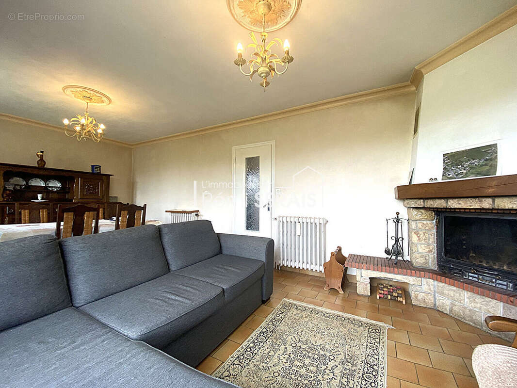 Maison à FRESNAY-SUR-SARTHE