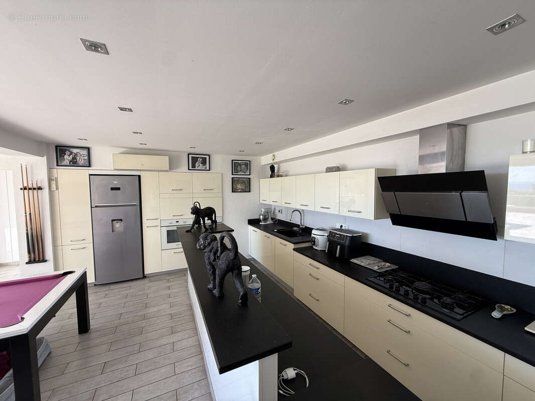 Maison à ROQUEBRUNE-SUR-ARGENS