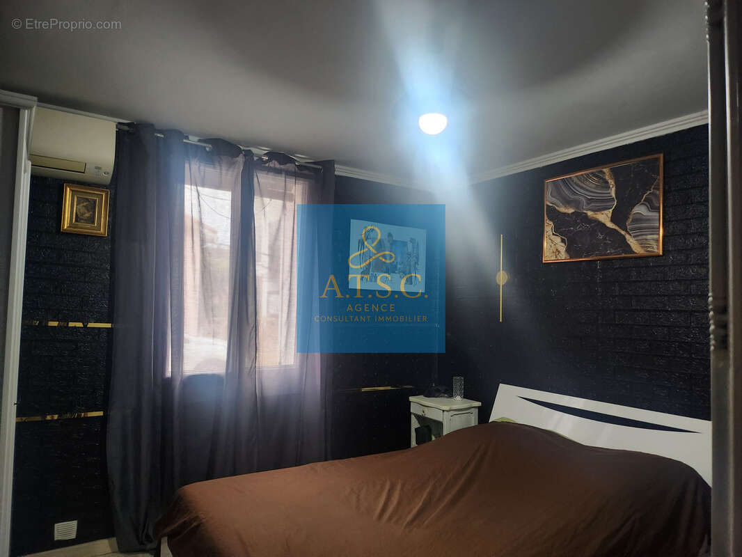 Appartement à LA LONDE-LES-MAURES