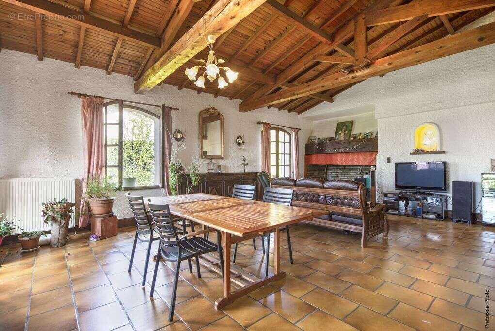 Maison à PECHBONNIEU