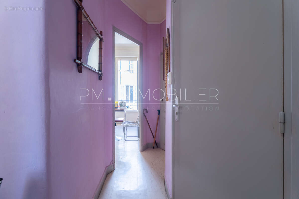 Appartement à MARSEILLE-5E