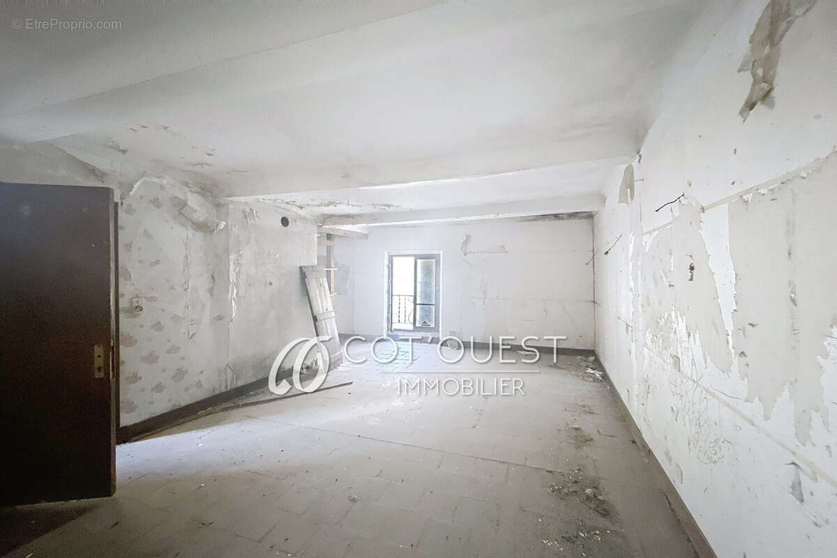 Appartement à ENTREVAUX