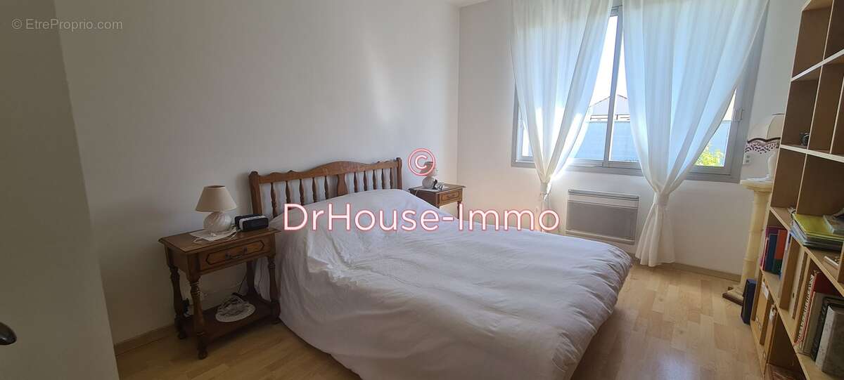 Maison à CHAMPAGNE-LES-MARAIS