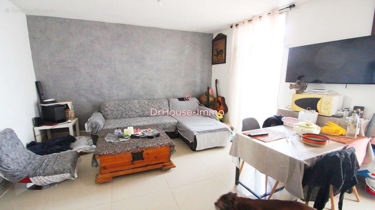 Appartement à MARSEILLE-3E