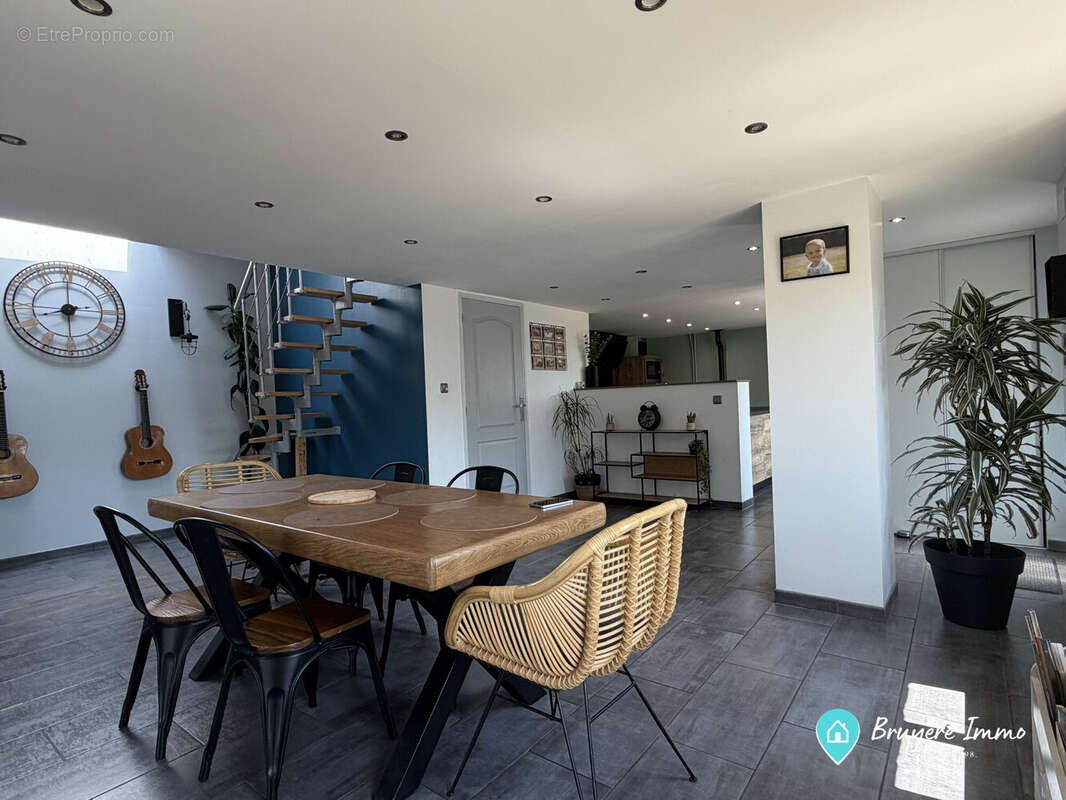 Maison 151 m² à Ohis  - photo 3
