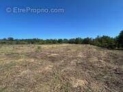 Terrain à ANTUGNAC