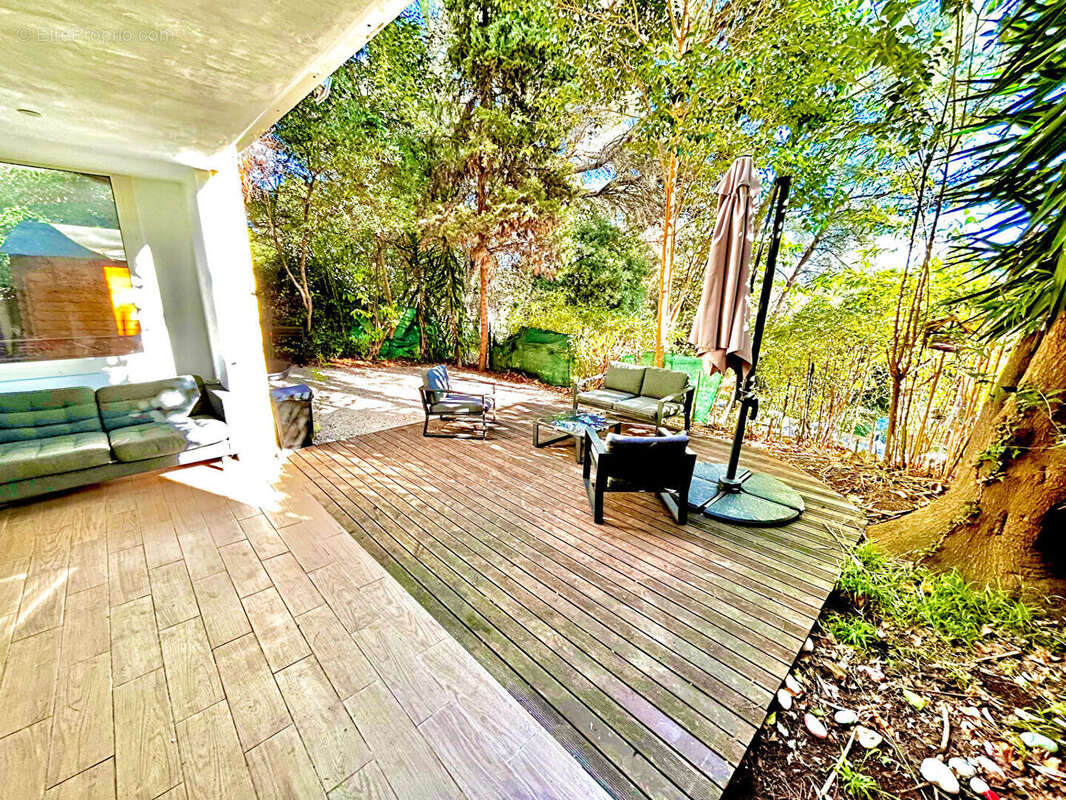 Appartement à MOUGINS