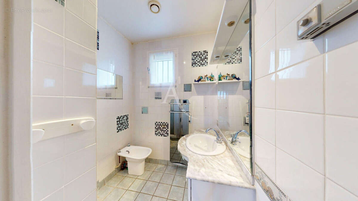 Maison à LE PLESSIS-ROBINSON