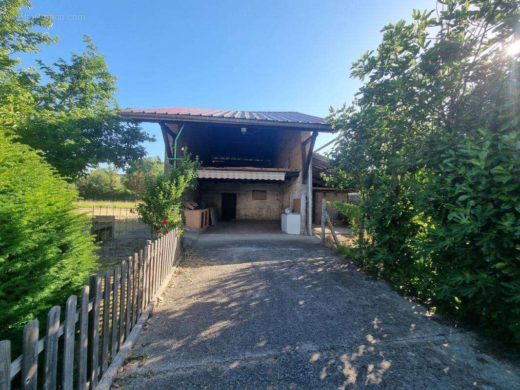 Opportunité à Chatonnay – À rénover ou clé en main selon votre projet - photo 5