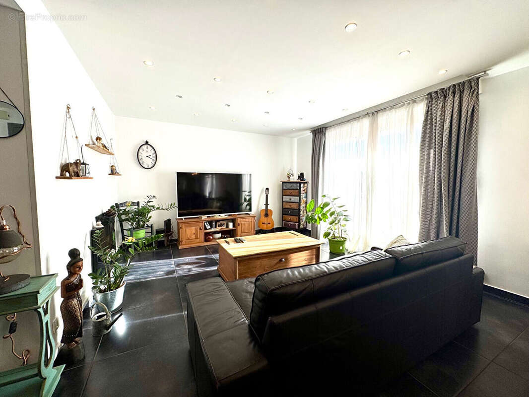 Appartement à MARSEILLE-9E