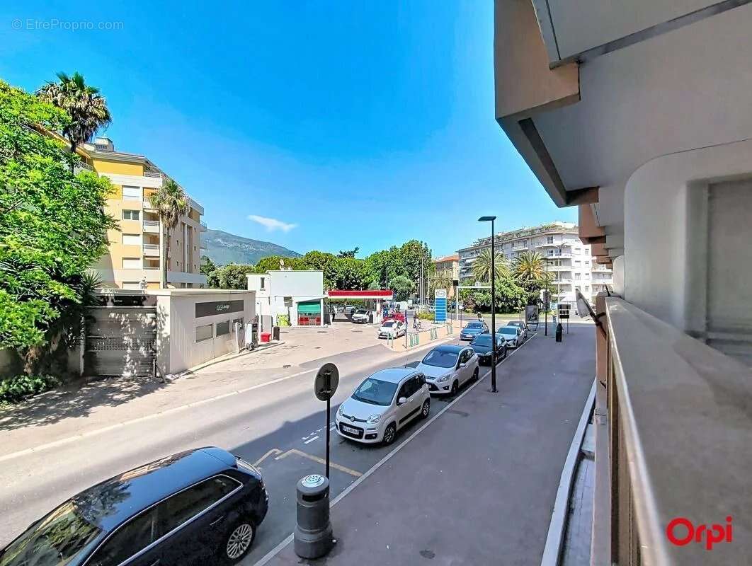 Appartement à ROQUEBRUNE-CAP-MARTIN