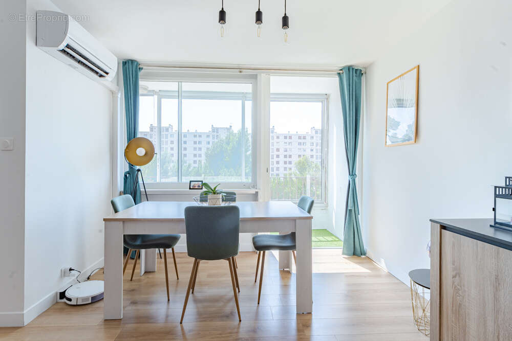 Appartement à MARSEILLE-9E