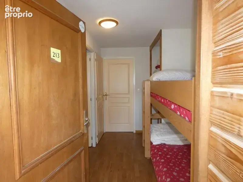 Appartement 35 m² à La Cluse  - photo 2